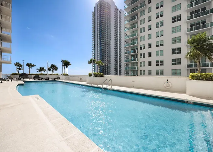 Studios In Brickell With Pool, Gym, Free Parking And Game Room