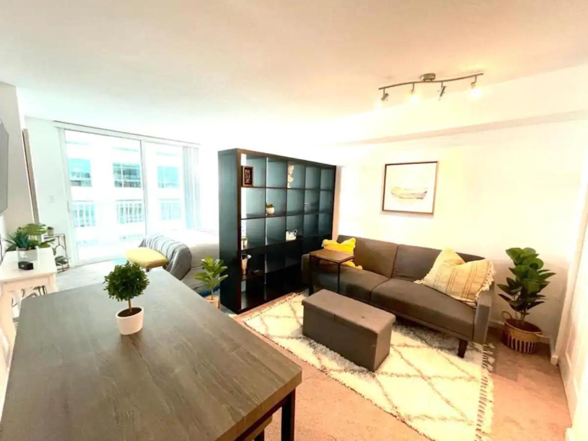 Apartamento In Brickell With Pool, Gym, Free Parking And Game