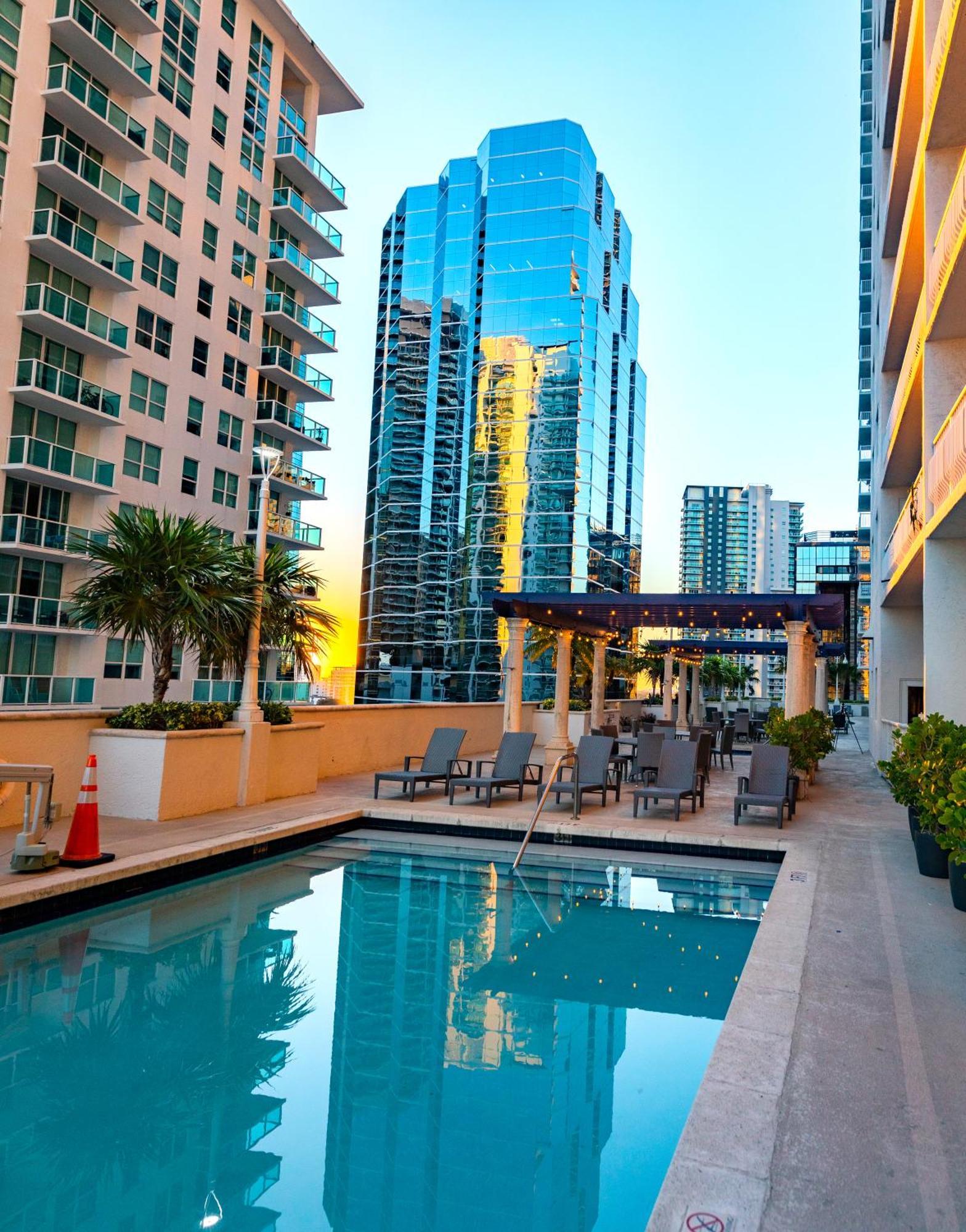 In Brickell With Pool, Gym, Free Parking And Game Apartamento Miami